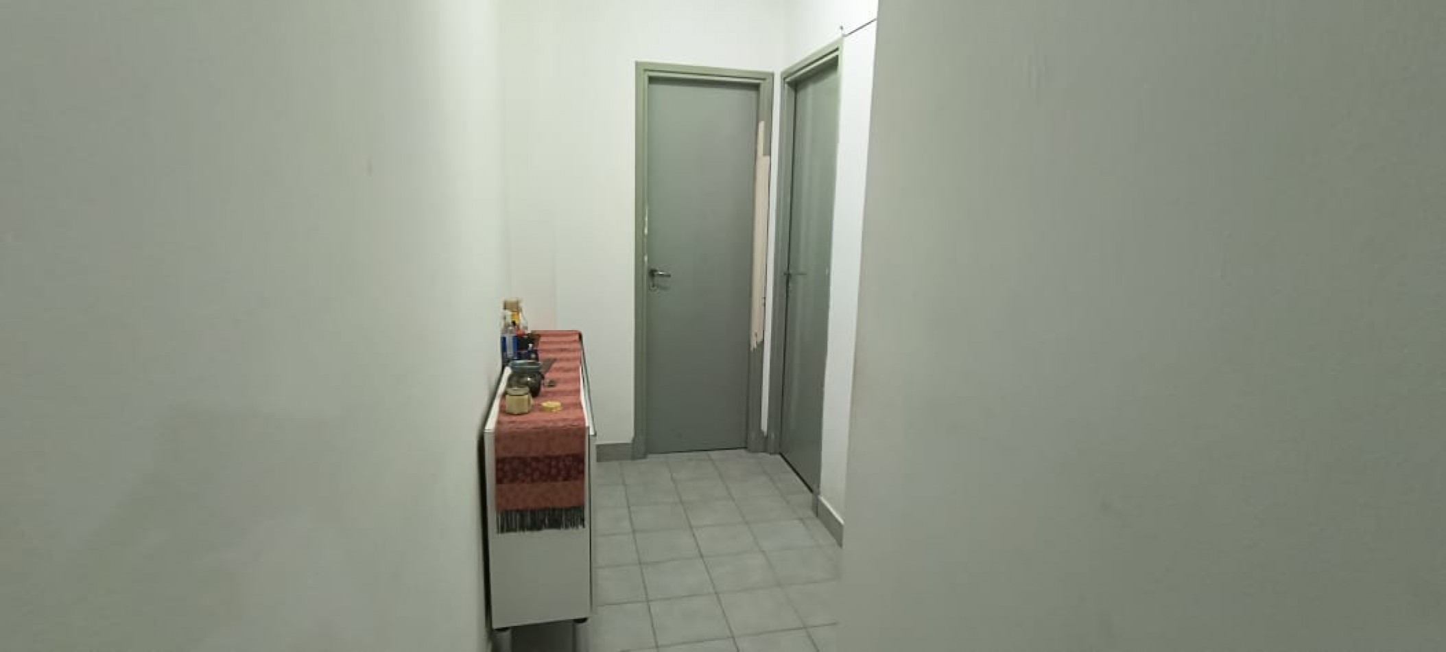 DEPARTAMENTO TRES AMBIENTES MUY LUMINOSO Y CON ESPACIO DE COCHERA