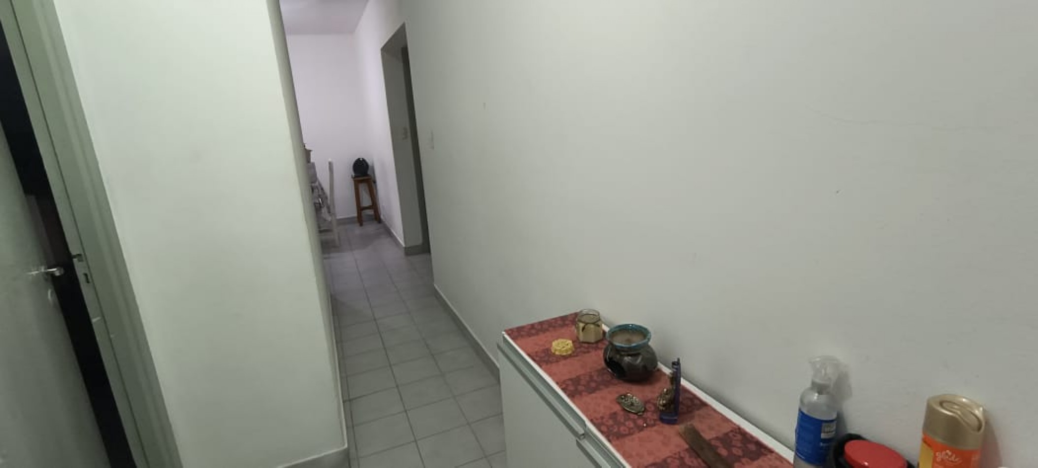 DEPARTAMENTO TRES AMBIENTES MUY LUMINOSO Y CON ESPACIO DE COCHERA