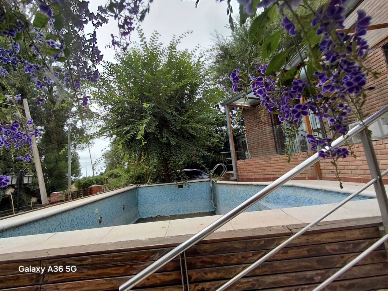 VENTA CASA  6 AMBIENTES  SIERRA DE LOS PADRES