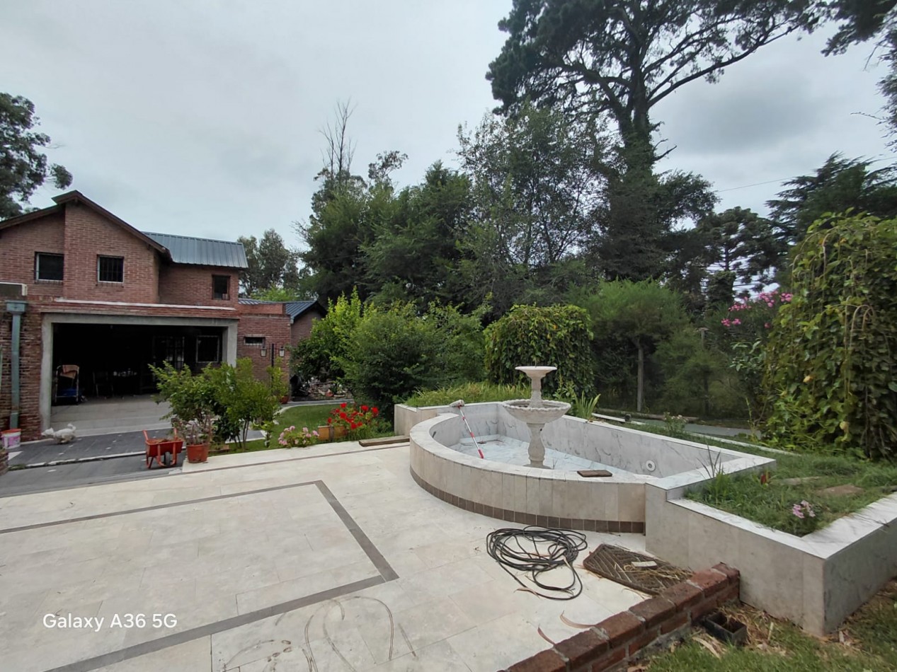 VENTA CASA  6 AMBIENTES  SIERRA DE LOS PADRES