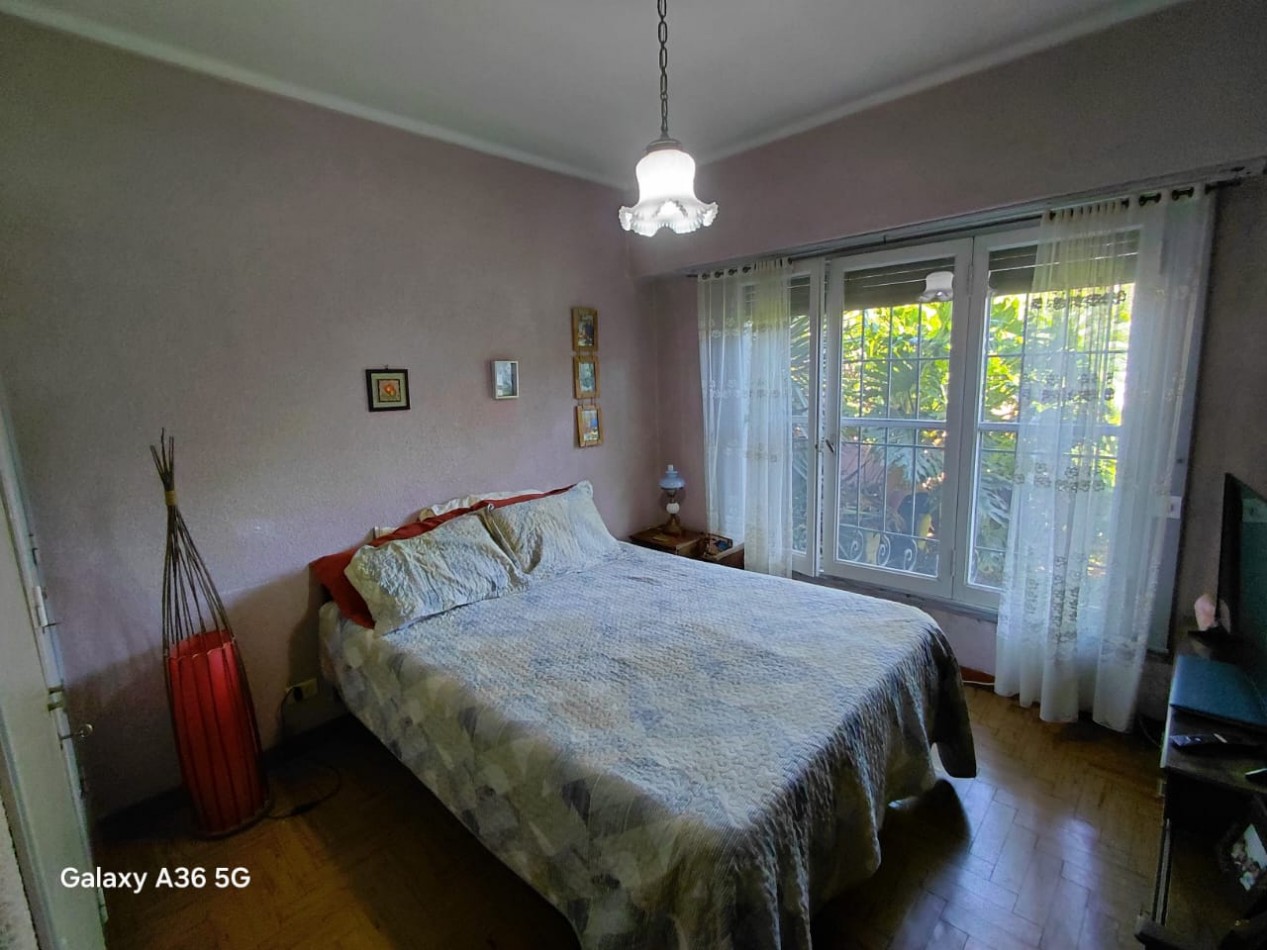 VENTA CHALET 4 AMBIENTES  EN PUNTA MOGOTES A DOS CUADRAS DEL MAR OPORTUNIDAD !!!