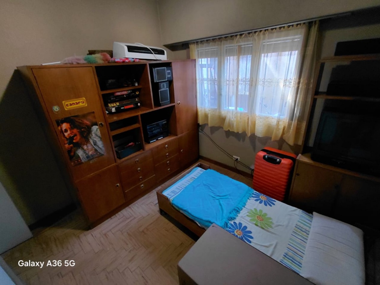 VENTA CHALET 4 AMBIENTES  EN PUNTA MOGOTES A DOS CUADRAS DEL MAR OPORTUNIDAD !!!