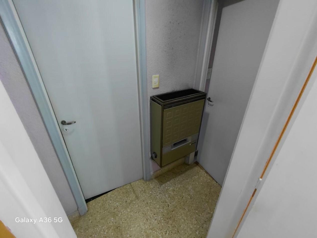 VENTA CHALET 4 AMBIENTES  EN PUNTA MOGOTES A DOS CUADRAS DEL MAR OPORTUNIDAD !!!