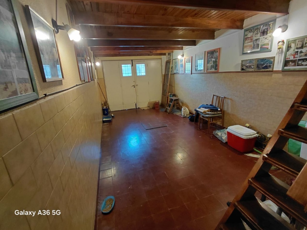 VENTA CHALET 4 AMBIENTES  EN PUNTA MOGOTES A DOS CUADRAS DEL MAR OPORTUNIDAD !!!