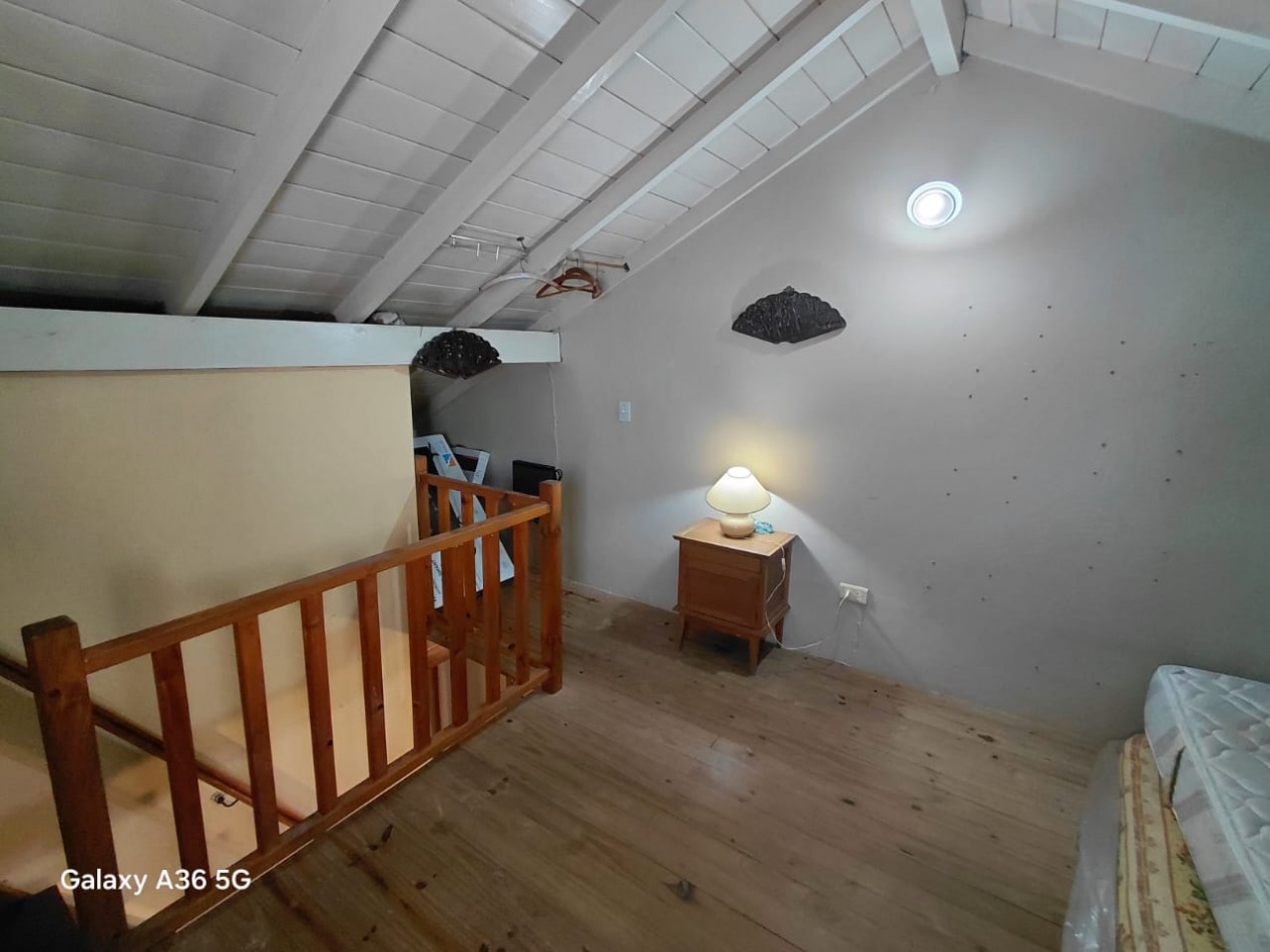 VENTA CHALET 4 AMBIENTES  EN PUNTA MOGOTES A DOS CUADRAS DEL MAR OPORTUNIDAD !!!