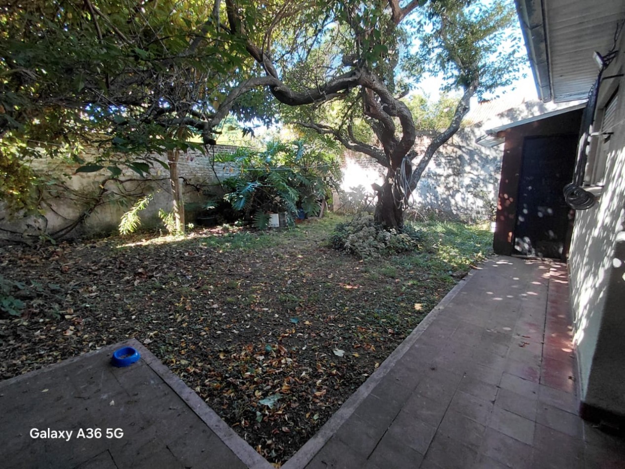 VENTA CHALET 4 AMBIENTES  EN PUNTA MOGOTES A DOS CUADRAS DEL MAR OPORTUNIDAD !!!