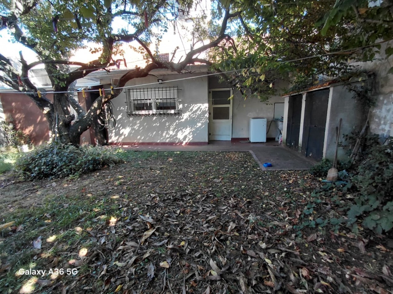 VENTA CHALET 4 AMBIENTES  EN PUNTA MOGOTES A DOS CUADRAS DEL MAR OPORTUNIDAD !!!