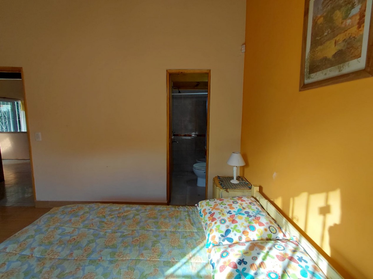 VENTA CASA TRES AMBIENTES CON GALERIA Y PARQUE   EN BARRIO ACANTILADOS