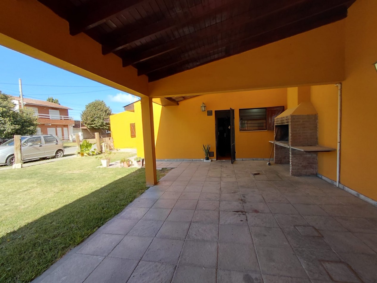 VENTA CASA EN BARRIO PLAYA SERENA EN DOS PLANTAS CON GALERIA Y JARDIN