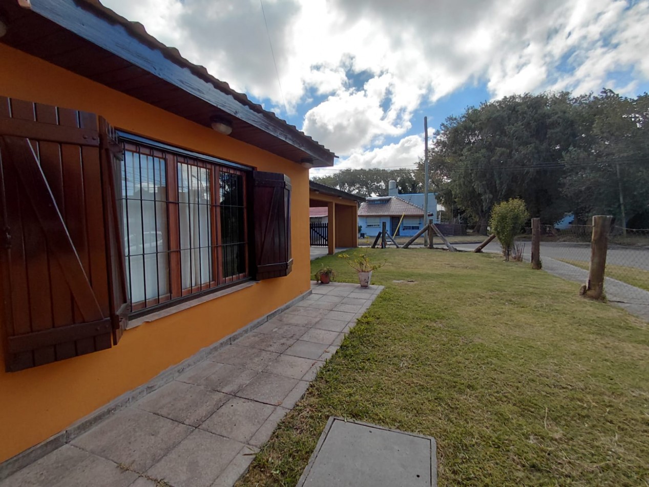 VENTA CASA EN BARRIO PLAYA SERENA EN DOS PLANTAS CON GALERIA Y JARDIN