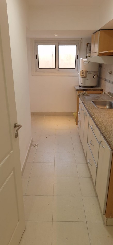 DEPARTAMENTO 3 AMBIENTES CON PATIO Y BAULERA