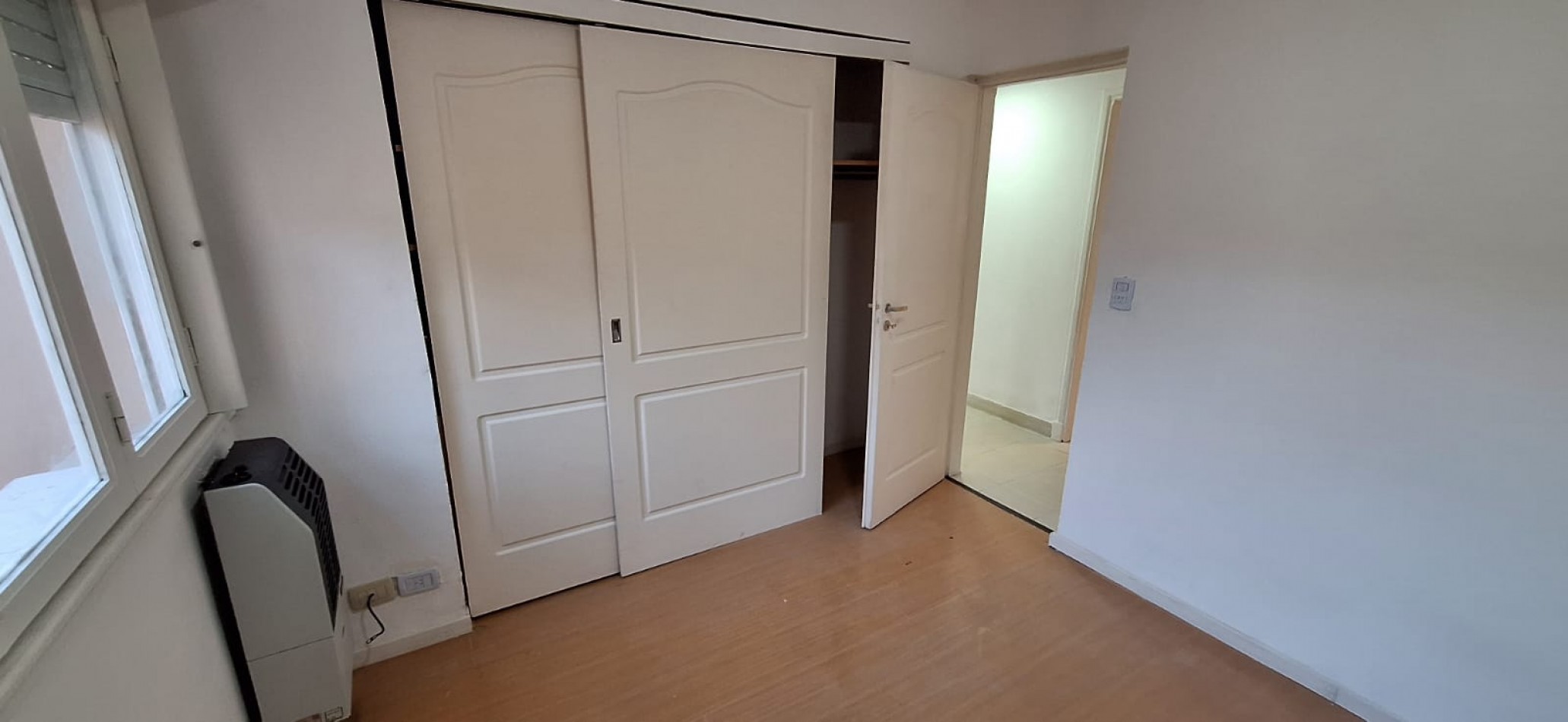 DEPARTAMENTO 3 AMBIENTES CON PATIO Y BAULERA