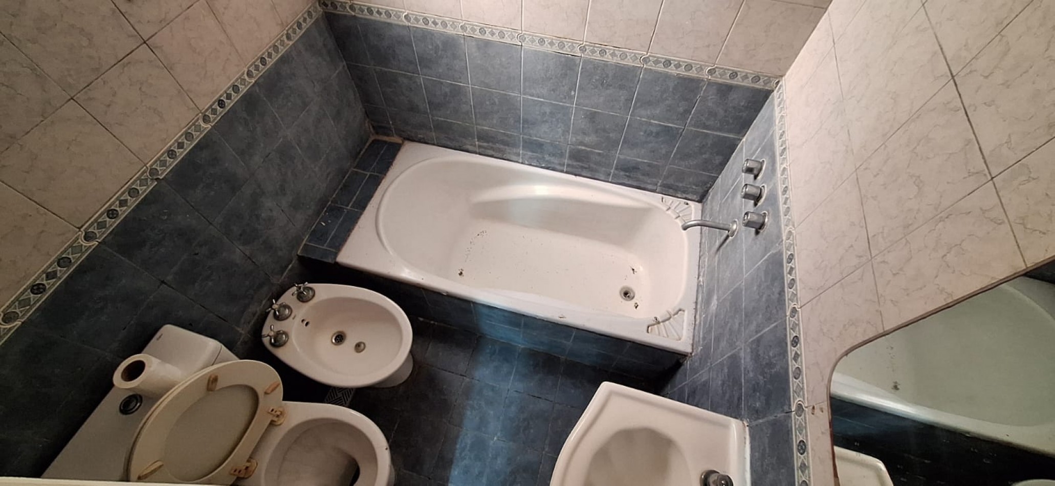 DEPARTAMENTO 3 AMBIENTES CON PATIO Y BAULERA