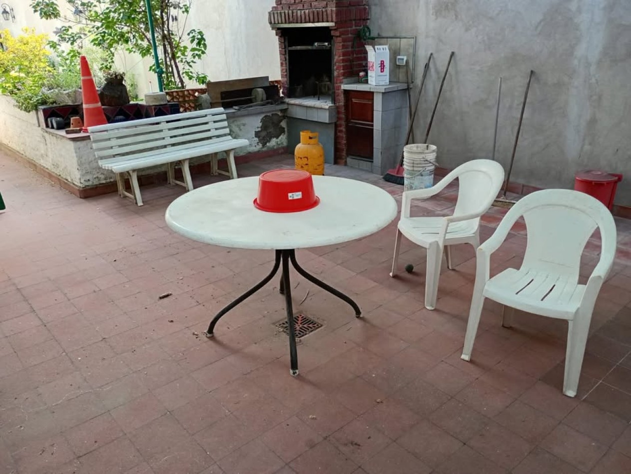 CHALET CON DTO 2 AMB. PARA MULTIPLES USOS ZONA COMERCIAL