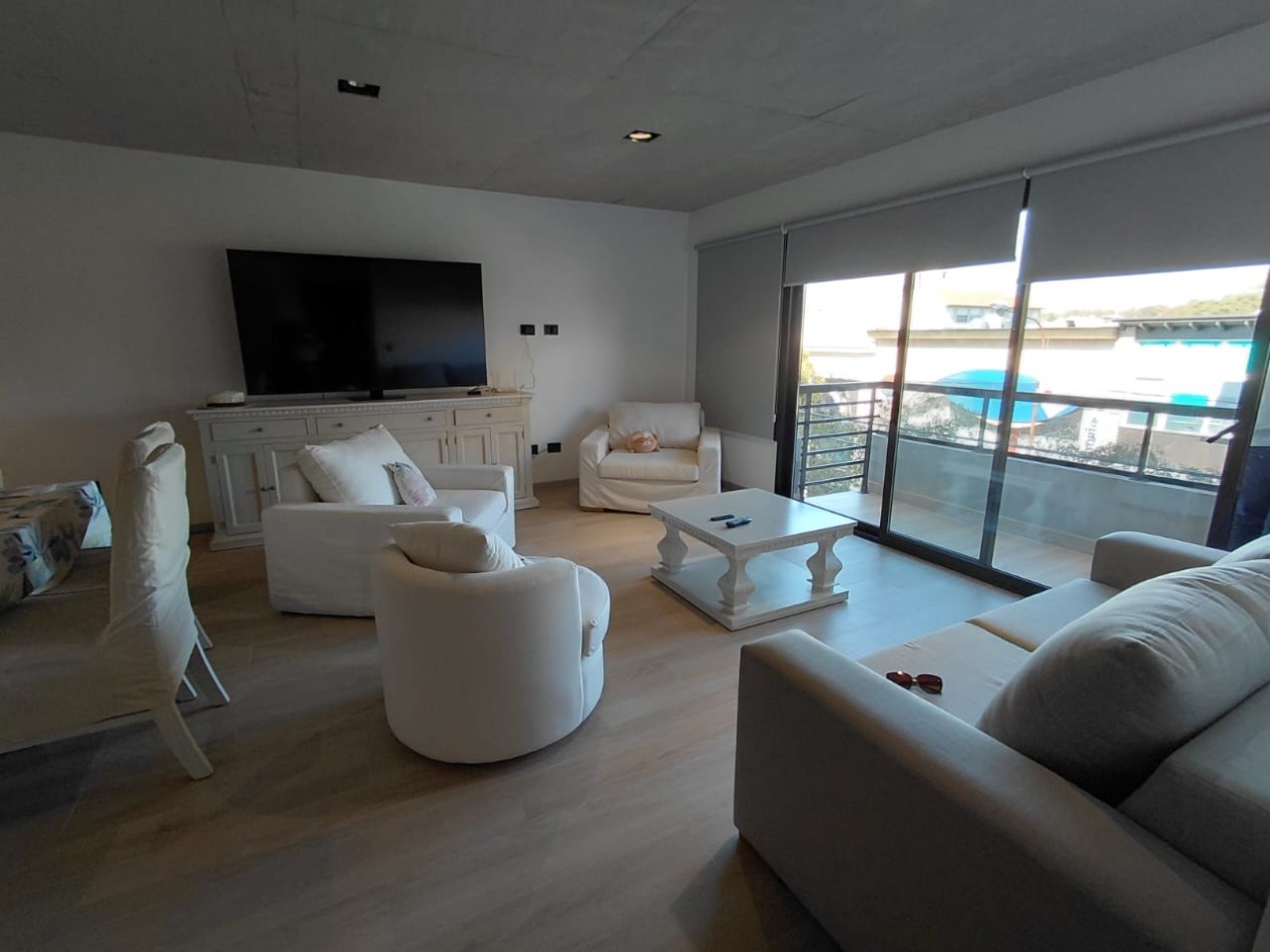 DEPARTAMENTO AL FRENTE CON BALCON SALIENTE ,COCHERA, AMUEBLADO Y AMENITIES