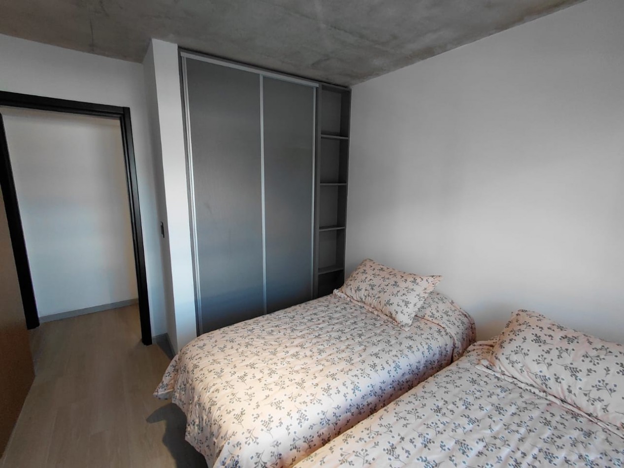 DEPARTAMENTO AL FRENTE CON BALCON SALIENTE ,COCHERA, AMUEBLADO Y AMENITIES