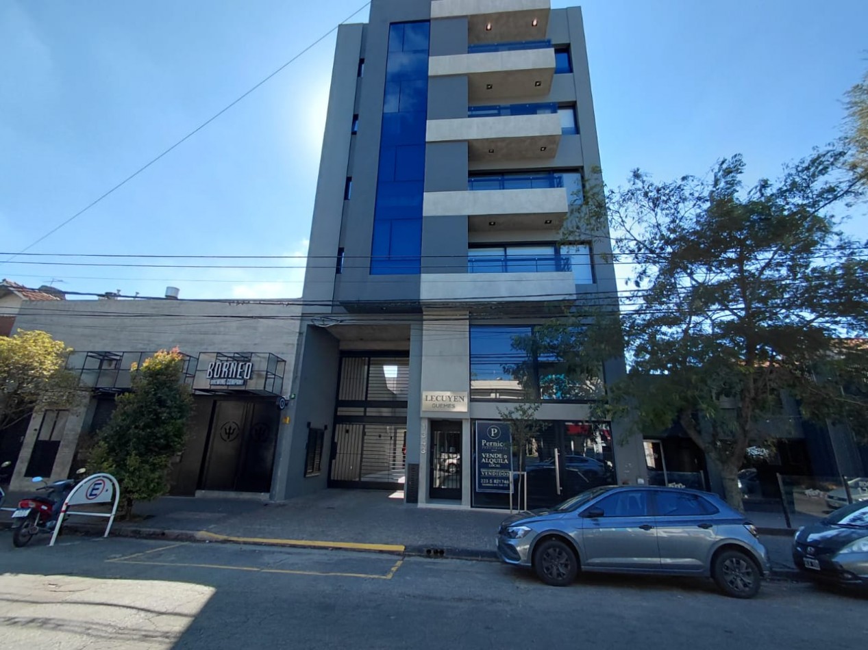 DEPARTAMENTO AL FRENTE CON BALCON SALIENTE ,COCHERA, AMUEBLADO Y AMENITIES