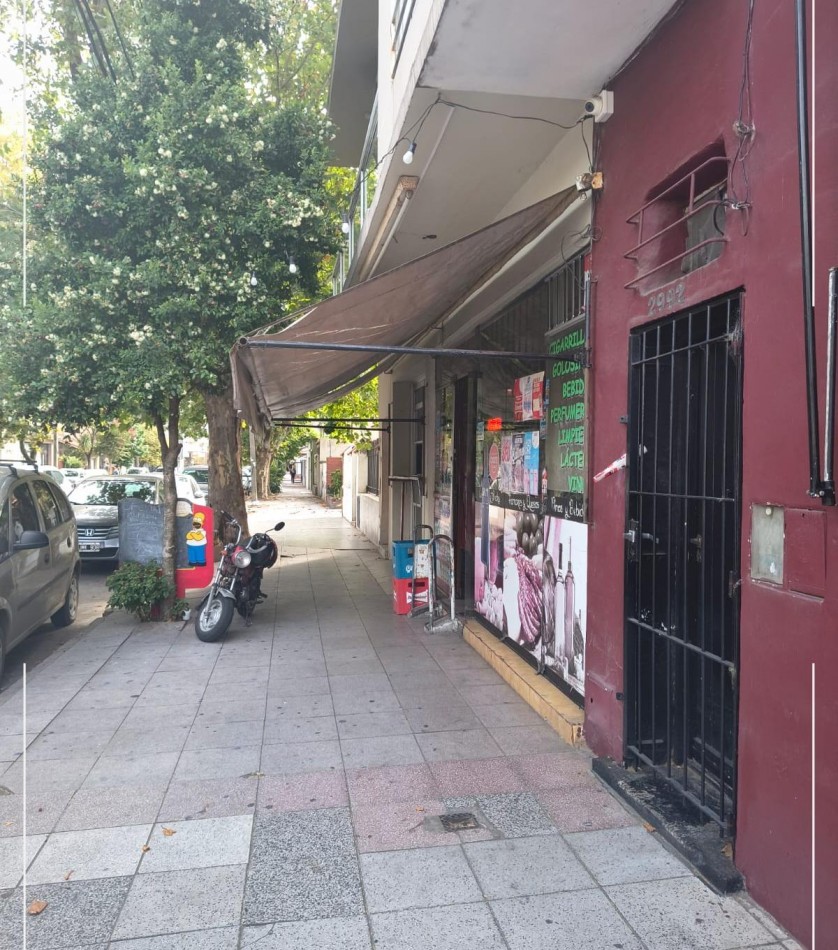 OPORTUNIDAD PERMUTA.. LOCAL DE 82M² PERMUTA POR DEPTO Y O VEHICULO