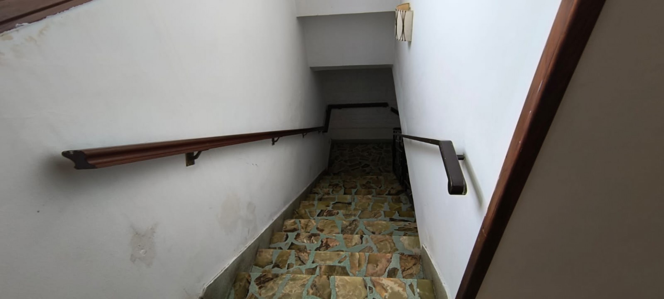 VENTA CASA 6 AMBIENTES AL FRENTE
