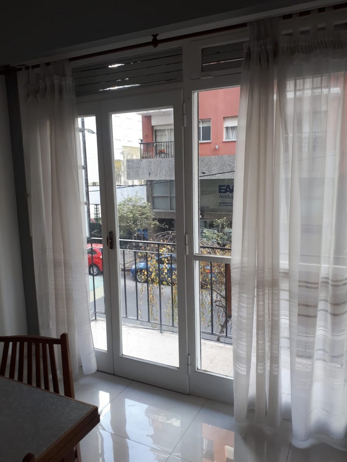 DEPARTAMENTO EN PLENO CENTRO DE MAR DEL PLATA CORRIENTES 2130