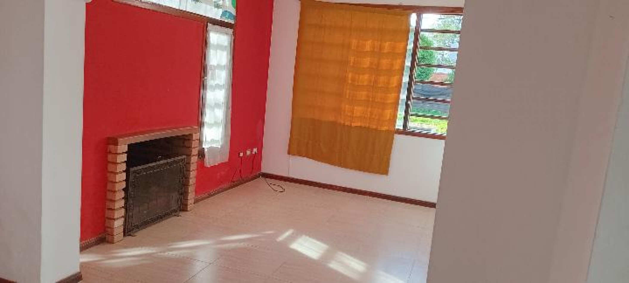 Alquiler casa 4 ambientes con garaje, patio y parrilla - Barrio Lopez de Gomara