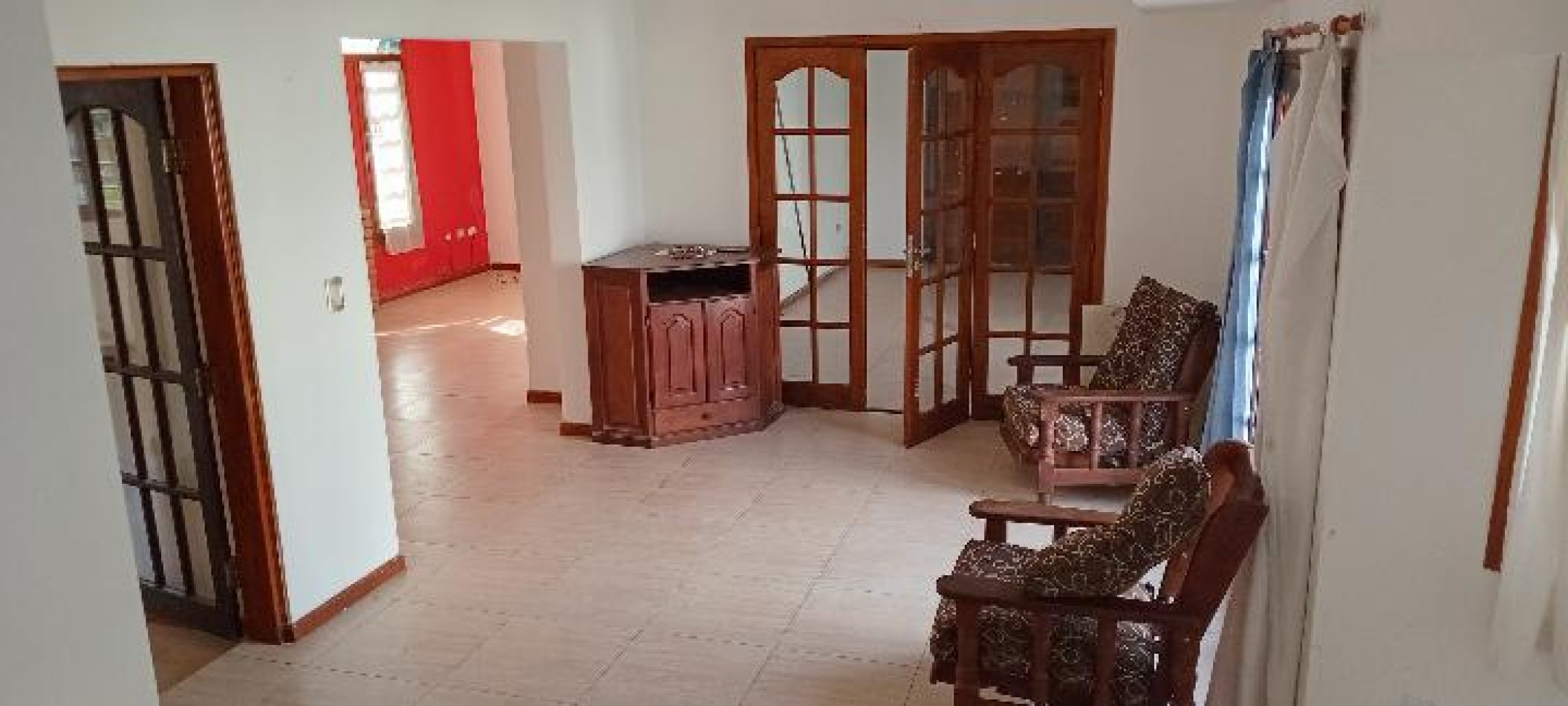 Alquiler casa 4 ambientes con garaje, patio y parrilla - Barrio Lopez de Gomara
