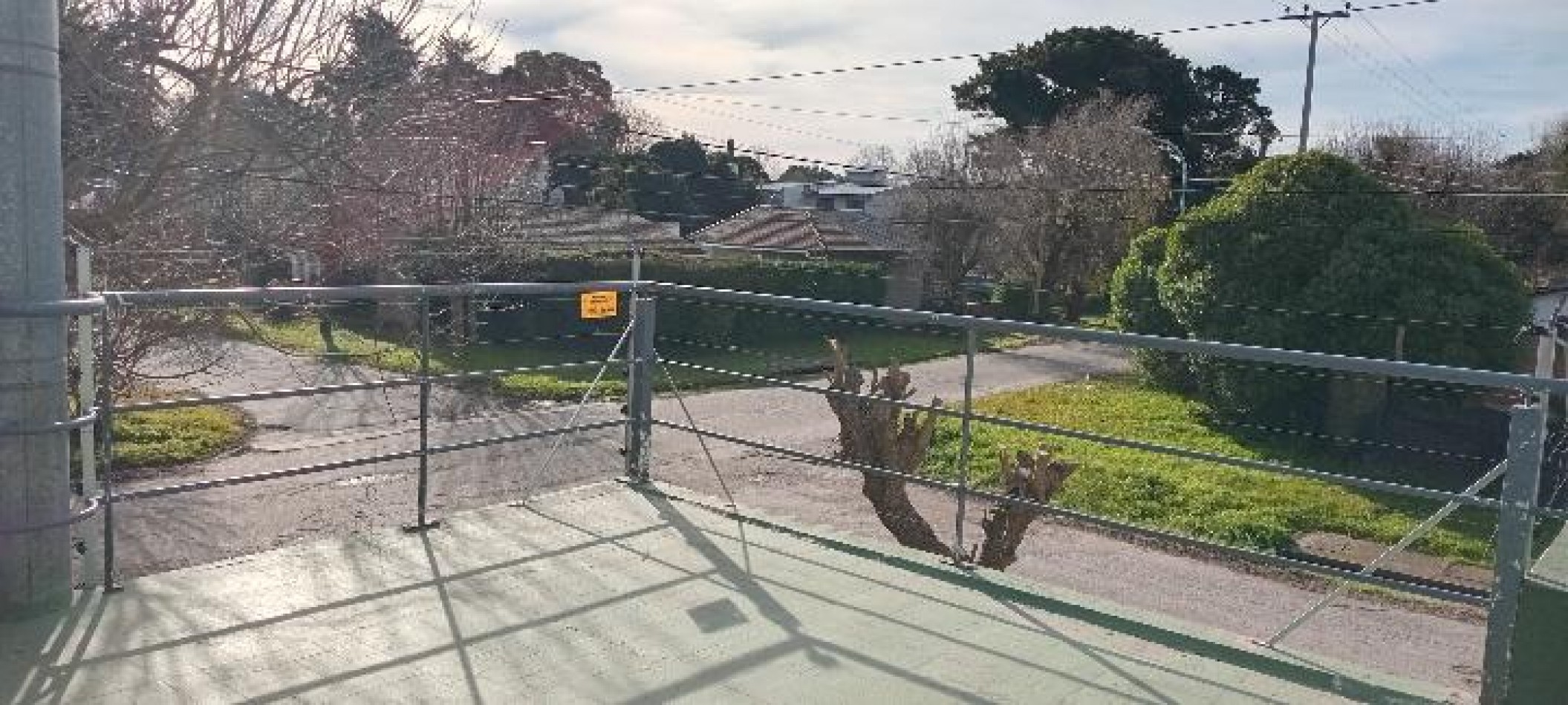 Alquiler casa 4 ambientes con garaje, patio y parrilla - Barrio Lopez de Gomara