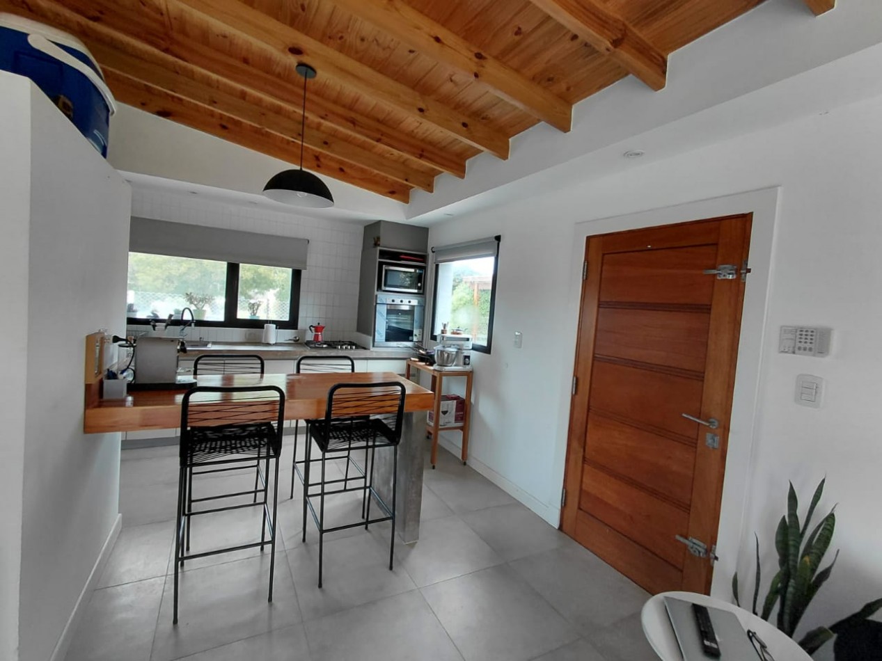 CASA EN VENTA EN ACANTILADOS CONSTRUIDA SOBRE DOS LOTES