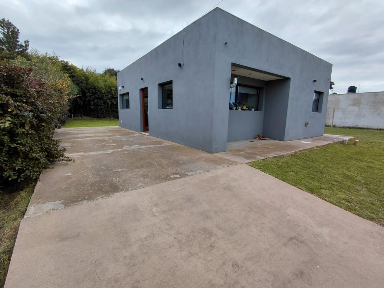CASA EN VENTA EN ACANTILADOS CONSTRUIDA SOBRE DOS LOTES