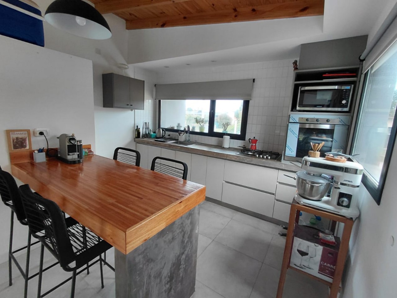 CASA EN VENTA EN ACANTILADOS CONSTRUIDA SOBRE DOS LOTES