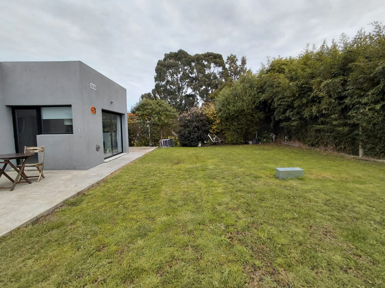 CASA EN VENTA EN ACANTILADOS CONSTRUIDA SOBRE DOS LOTES