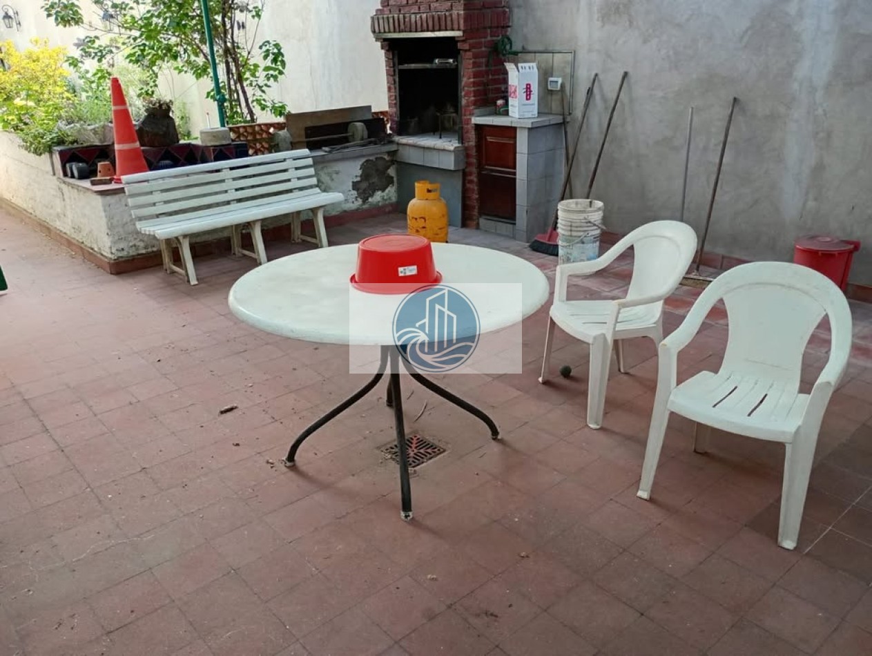 CHALET CON DTO 2 AMB. PARA MULTIPLES USOS ZONA COMERCIAL