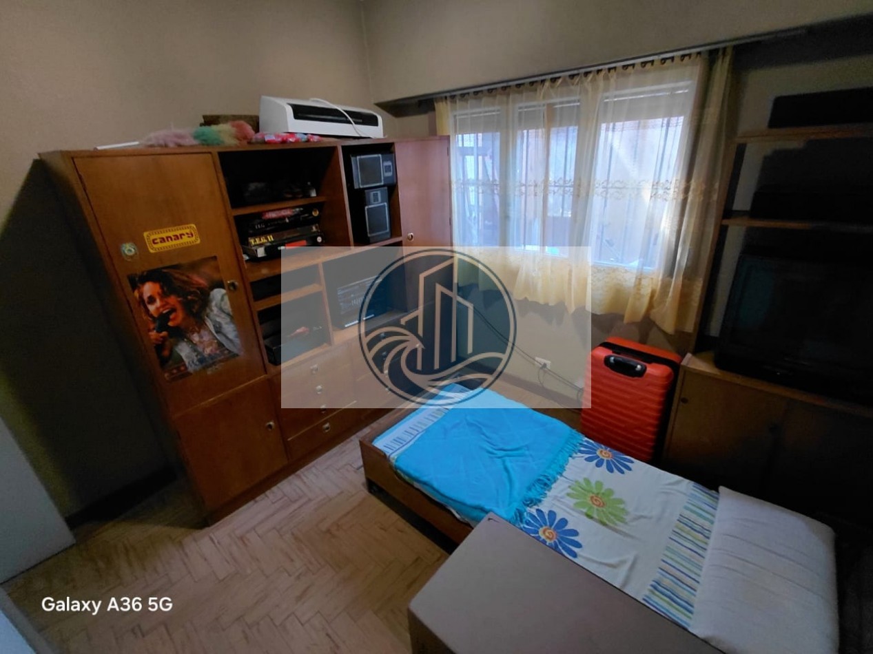 VENTA CHALET 4 AMBIENTES EN PUNTA MOGOTES A DOS CUADRAS DEL MAR OPORTUNIDAD !!!