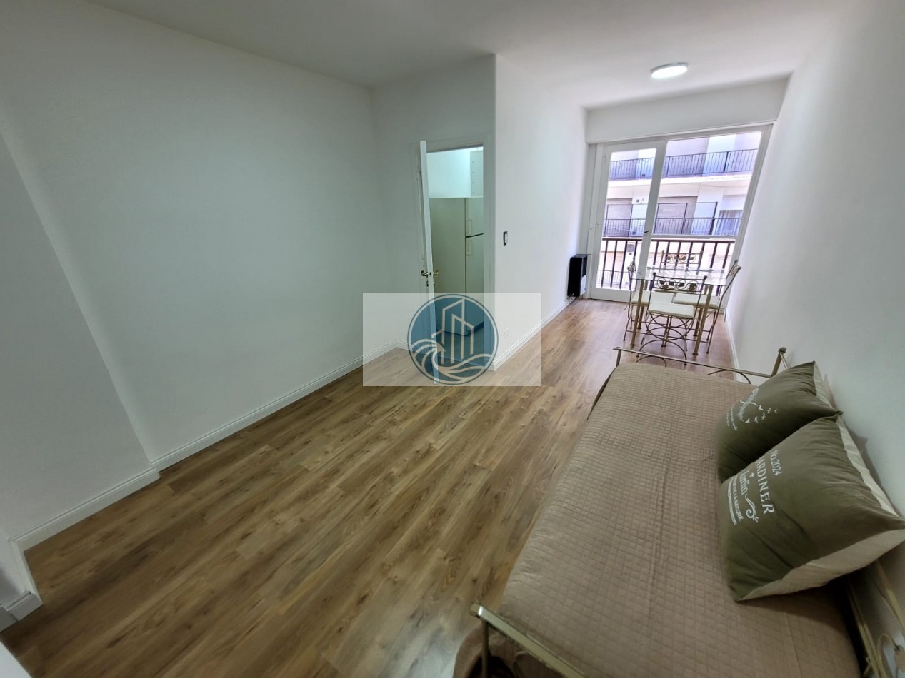 MONOAMBIENTE AL FRENTE PLAZA COLON