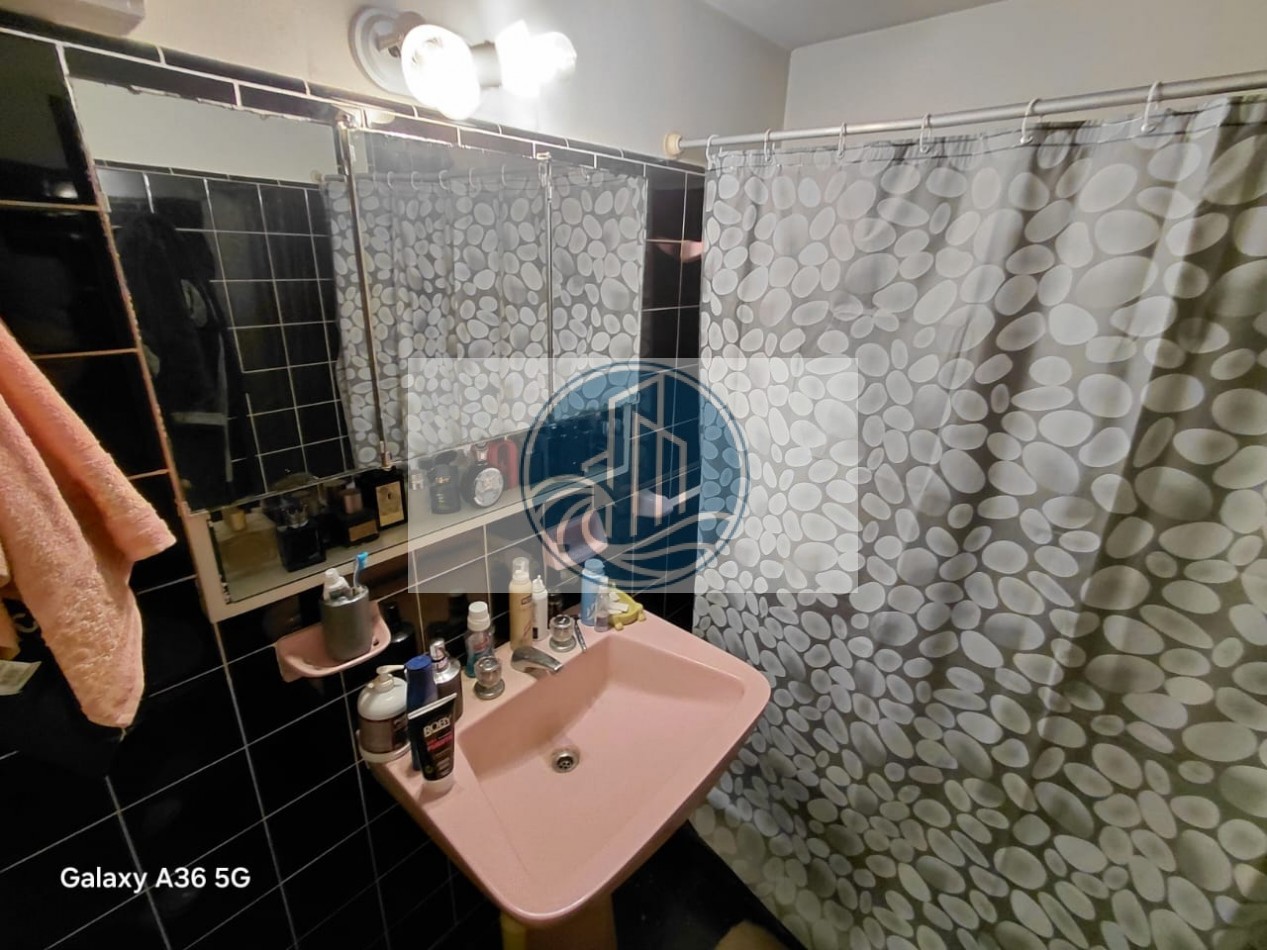 VENTA CHALET 4 AMBIENTES EN PUNTA MOGOTES A DOS CUADRAS DEL MAR OPORTUNIDAD !!!