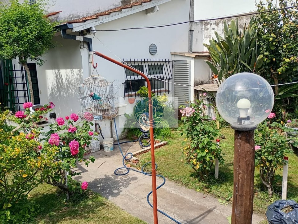 CHALET CON DTO 2 AMB. PARA MULTIPLES USOS ZONA COMERCIAL