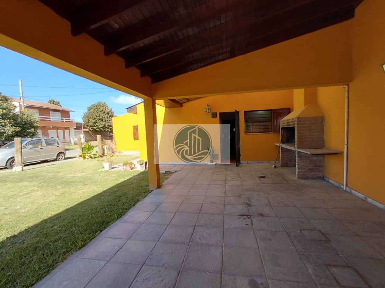 VENTA CASA EN BARRIO PLAYA SERENA EN DOS PLANTAS CON GALERIA Y JARDIN