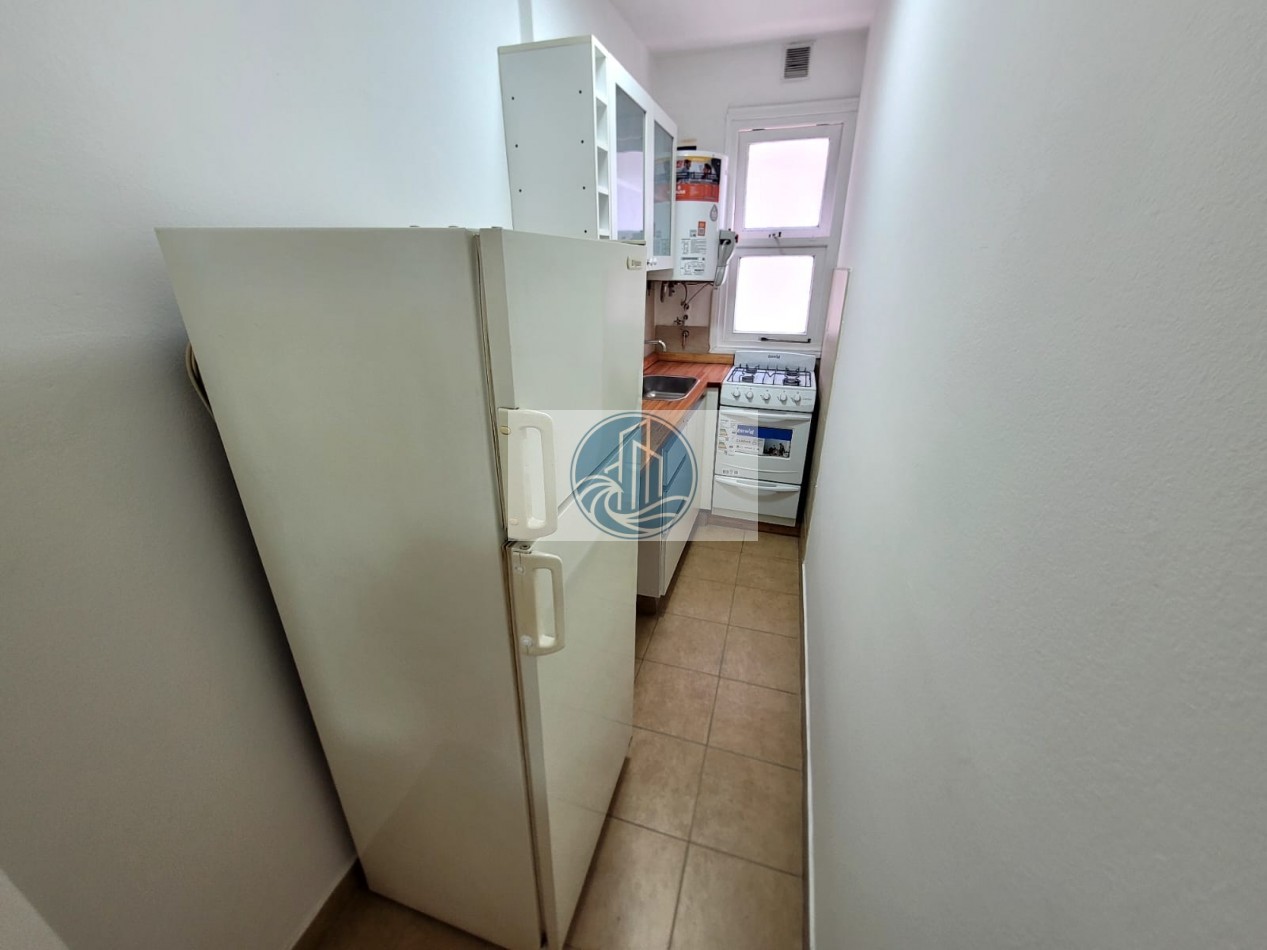 MONOAMBIENTE AL FRENTE PLAZA COLON