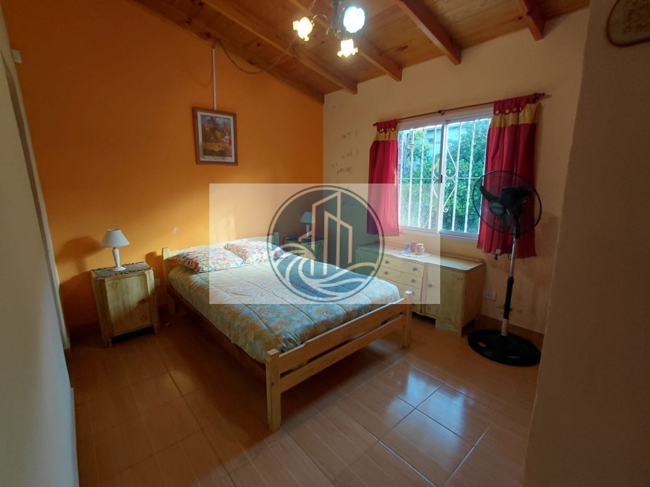 VENTA CASA TRES AMBIENTES CON GALERIA Y PARQUE EN BARRIO ACANTILADOS