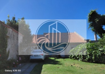 VENTA CHALET 4 AMBIENTES EN PUNTA MOGOTES A DOS CUADRAS DEL MAR OPORTUNIDAD !!!